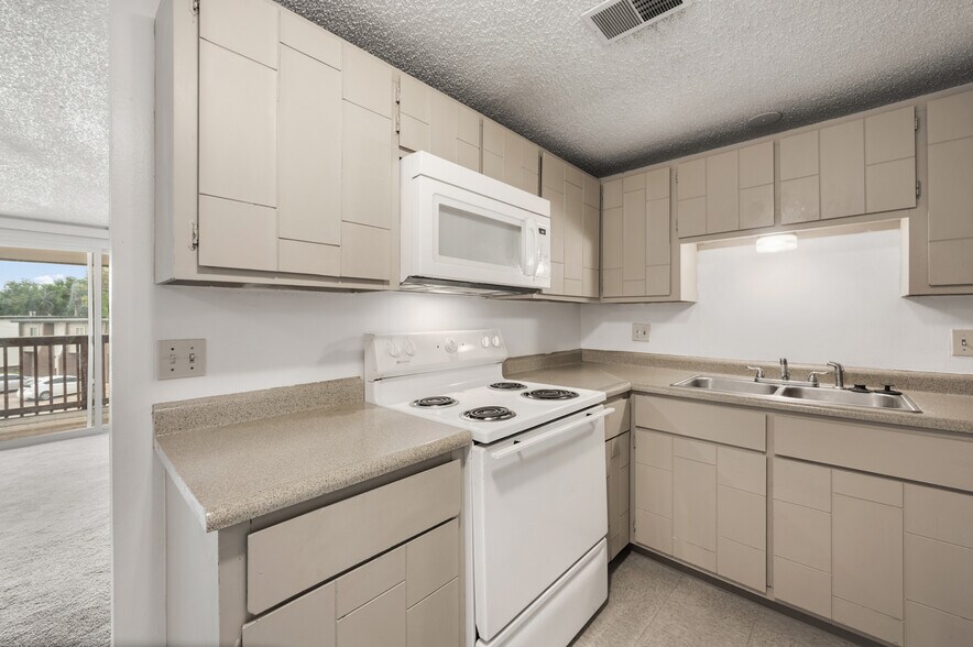 More Photos Of 1815-1817 28th St, Greeley Apartments For Sale