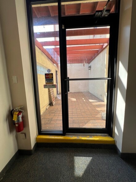 More Photos Of 301 Bainbridge St, Philadelphia Storefront Retail Residential For Lease