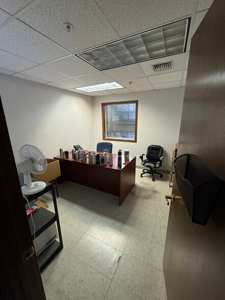 More Photos Of 2900 Sutherland Dr, Union Gap Manufacturing For Lease