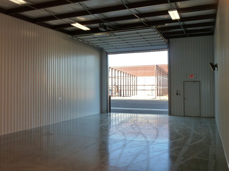 More Photos Of 27065 Sunrise Ave, Sioux Falls Warehouse For Sale