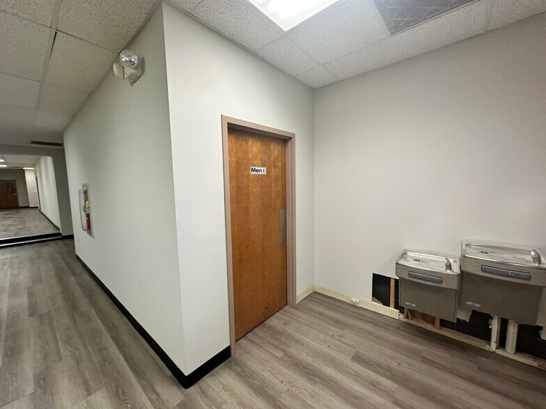 More Photos Of 112 W Maple St, Cumming Loft Creative Space For Lease