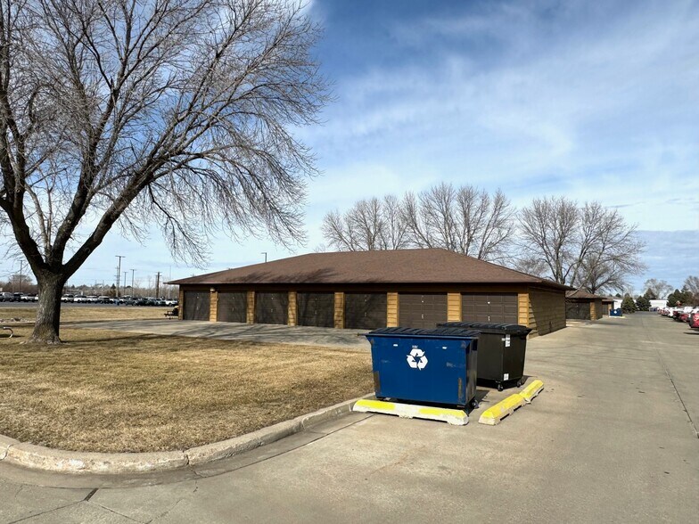 More Photos Of 2021 N Kimball St, Mitchell Apartments For Sale