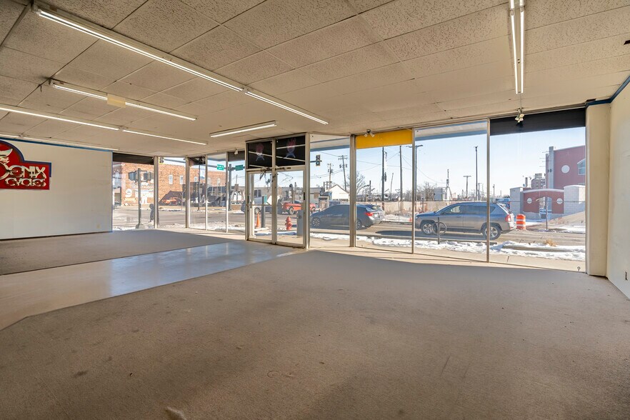 More Photos Of 300 S Illinois Ave, Carbondale Storefront Retail Office For Sale