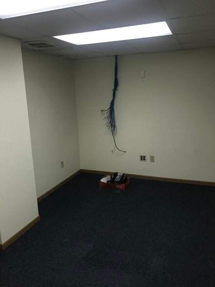 More Photos Of 227 N Jefferson St, New Castle Medical For Sale