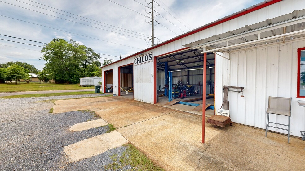 More Photos Of 716 S Main St, Enterprise Auto Repair For Sale
