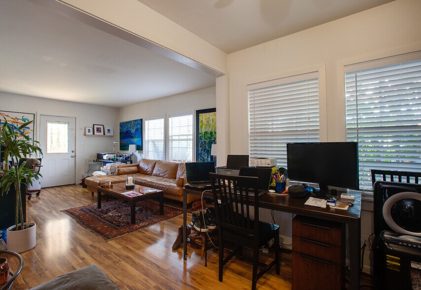 More Photos Of 1146 Venice Blvd, Venice Apartments For Sale