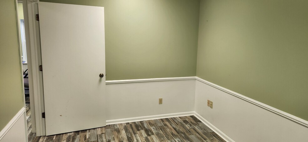 More Photos Of 24700 Center Ridge Rd, Westlake Medical For Sale