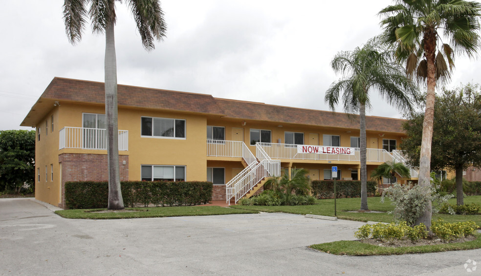 Primary Photo Of 1000 NE 9th Ave, Delray Beach Apartments For Sale