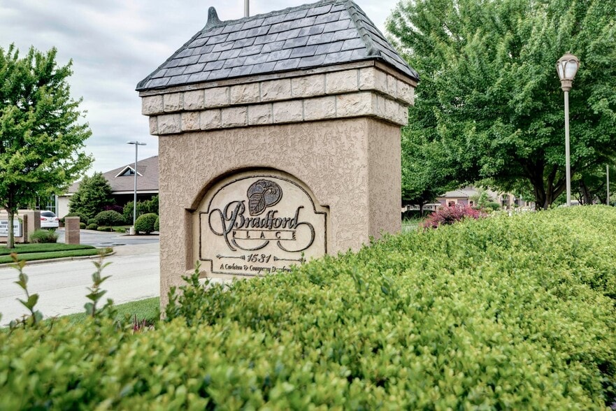 More Photos Of 1531 E Bradford Pky, Springfield Medical For Lease