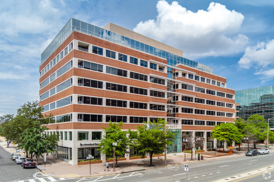 Primary Photo Of 4401 N Fairfax Dr, Arlington Office For Sale