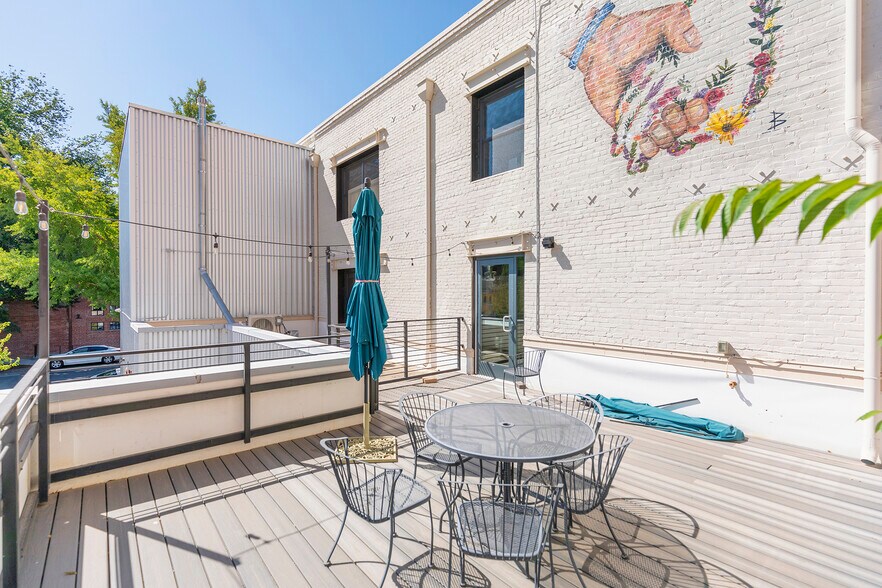 More Photos Of 1100 R St, Sacramento Loft Creative Space For Sale