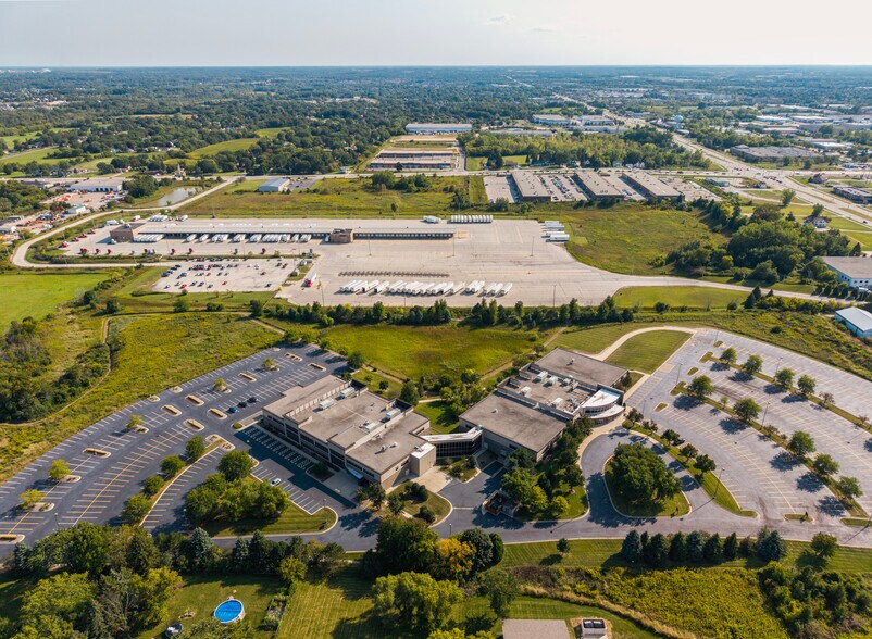 More Photos Of 6744 S Howell Ave, Oak Creek Office For Sale