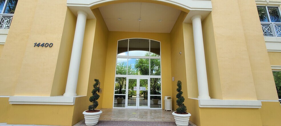More Photos Of 14400 NW 77th Ct, Miami Lakes Office For Lease