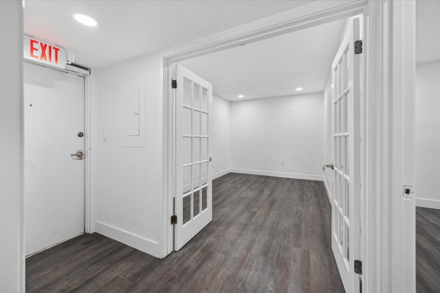 More Photos Of 28-40 E Minarets Ave, Pinedale Medical For Lease
