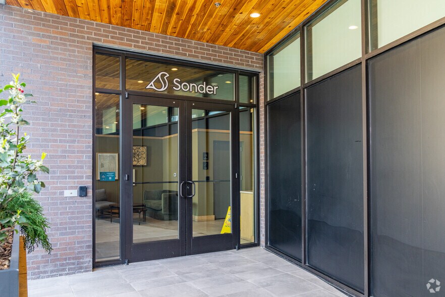 More Photos Of 701 S Broad St, Philadelphia Hospitality For Lease