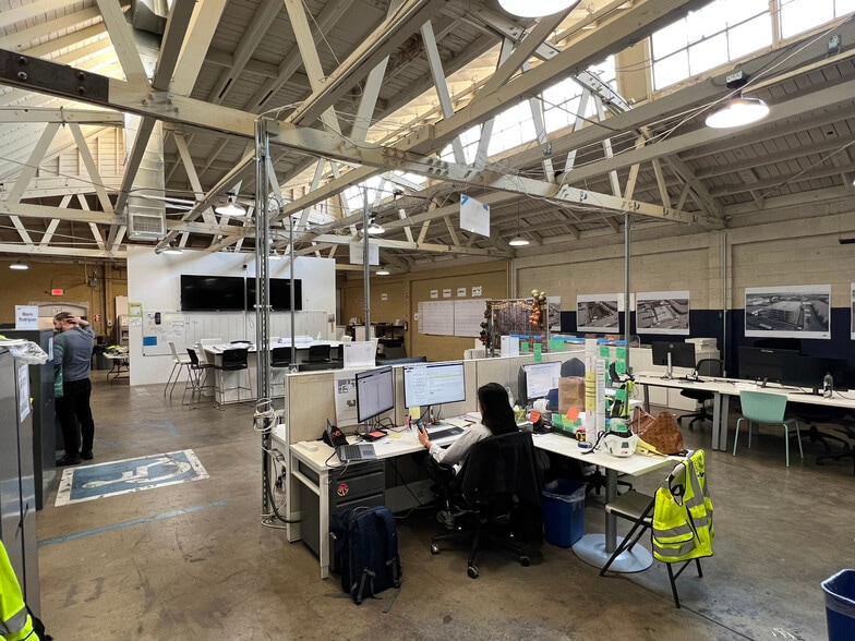 More Photos Of 450 S Raymond Ave, Pasadena Warehouse For Sale