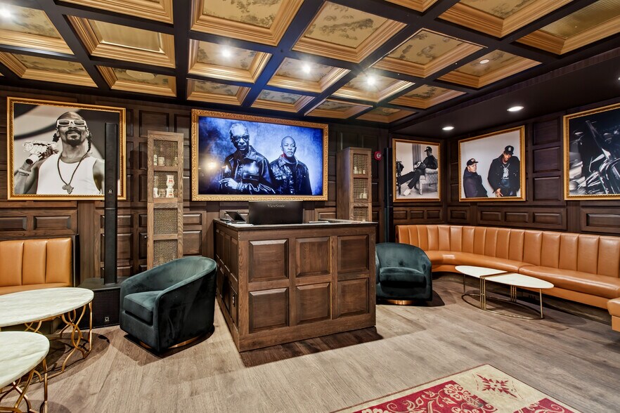 More Photos Of 128-130 2nd Ave N, Nashville Bar For Sale
