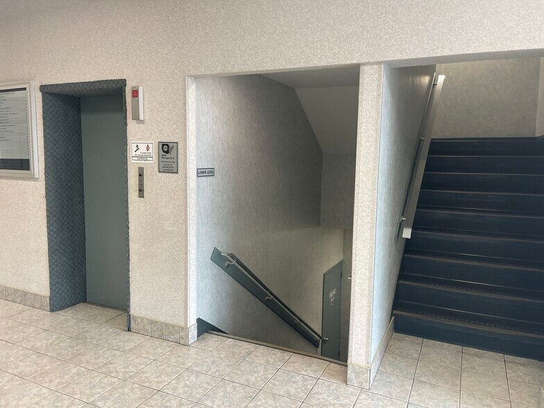 More Photos Of 35104 Euclid Ave, Willoughby Medical For Lease