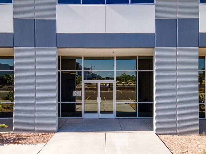 More Photos Of 1828 N Higley Rd, Mesa Warehouse For Lease