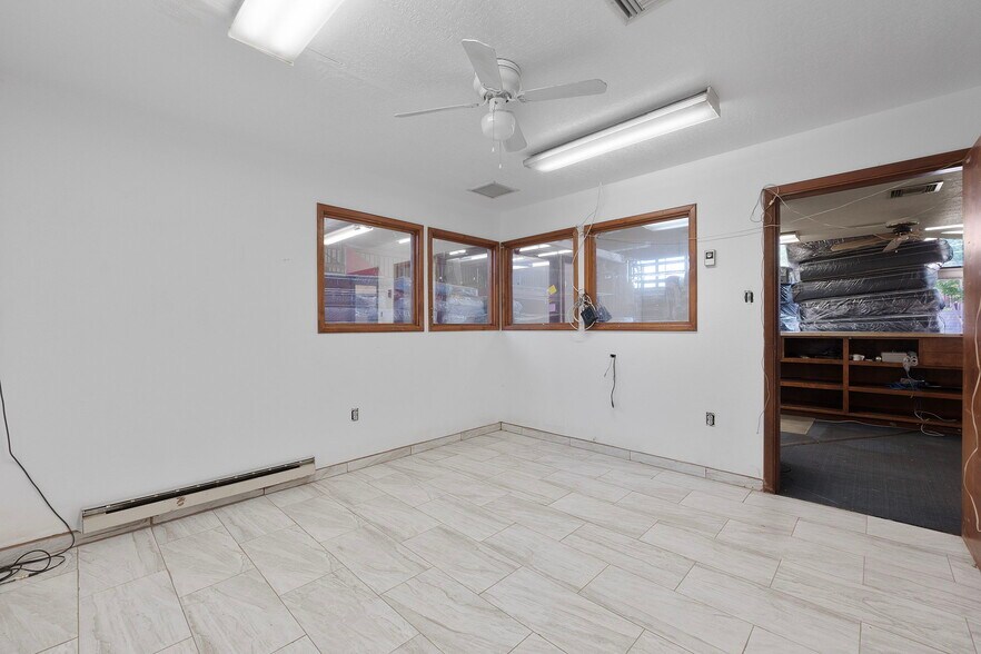 More Photos Of 221 Broadway Blvd SE, Albuquerque Freestanding For Sale