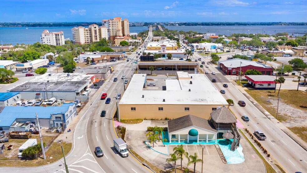 More Photos Of 117-137 Hughlett Ave, Cocoa General Retail For Sale