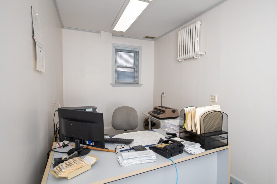 More Photos Of 13 S 6th St, New Bedford Office For Sale