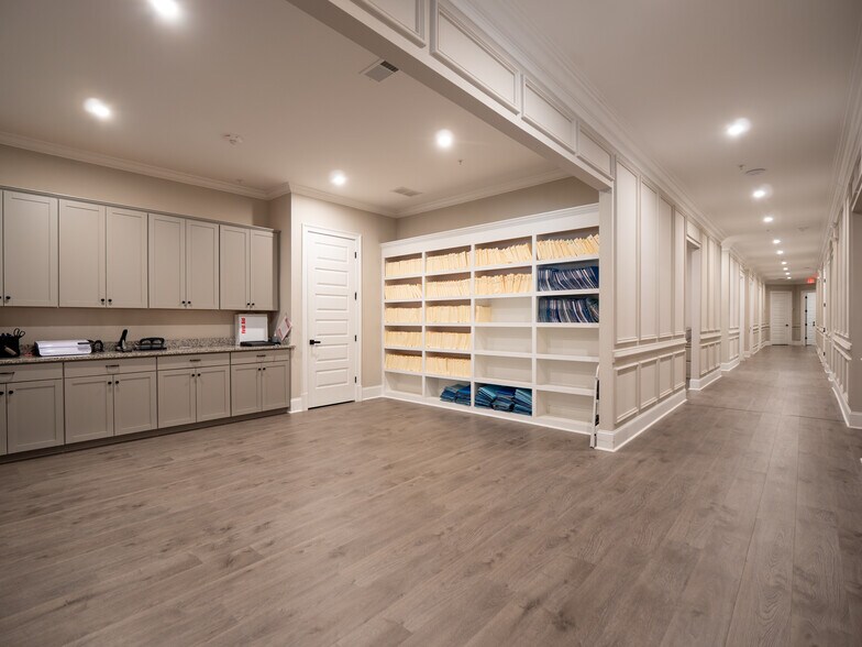 More Photos Of 3957 S Main St, Acworth Office For Sale