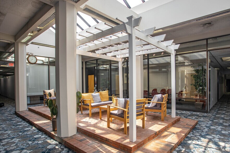 More Photos Of 535 Broadhollow Rd, Melville Office For Lease