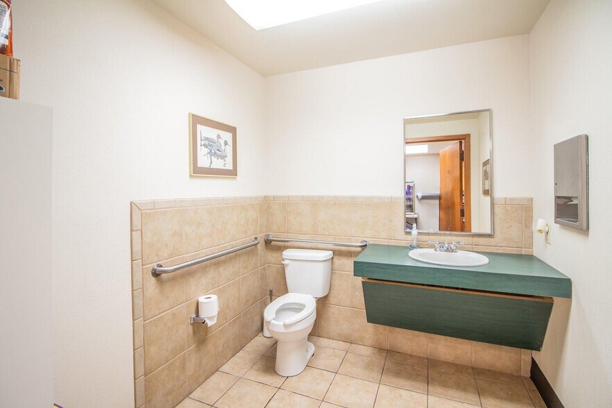 More Photos Of 1601 44th St, Lubbock Religious Facility For Sale