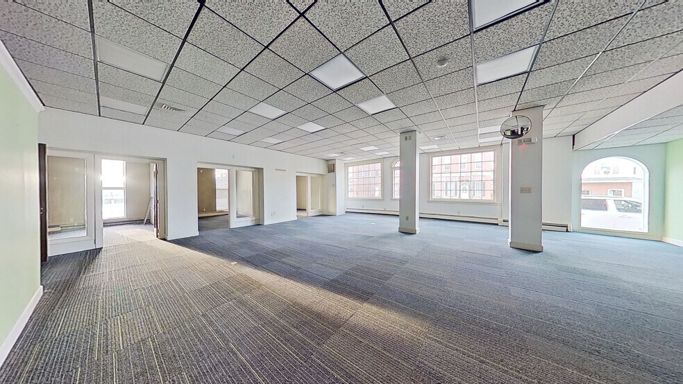 More Photos Of 4 Central St, Farmington Bank For Sale