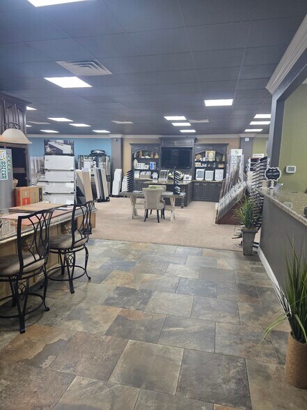 More Photos Of 1915 N Brazosport, Freeport Service For Sale