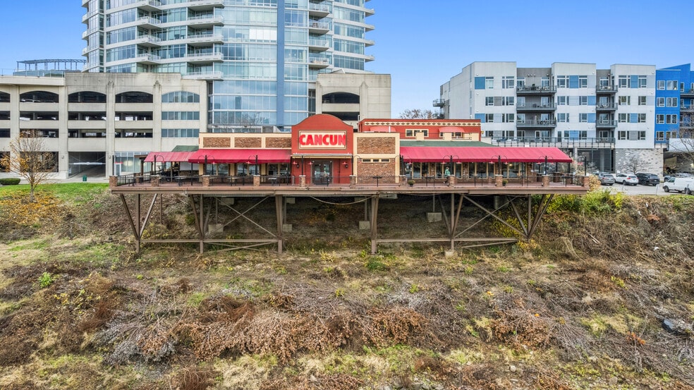 More Photos Of 401 Riverboat Row, Newport Restaurant For Sale