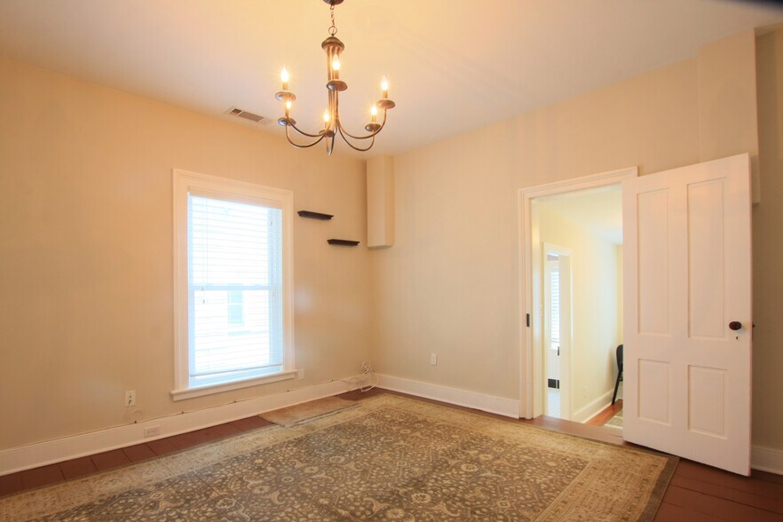 More Photos Of 68 N Bridge St, Somerville Office For Lease