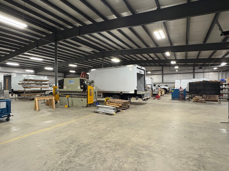 More Photos Of 1005 3rd St, Osceola Manufacturing For Sale
