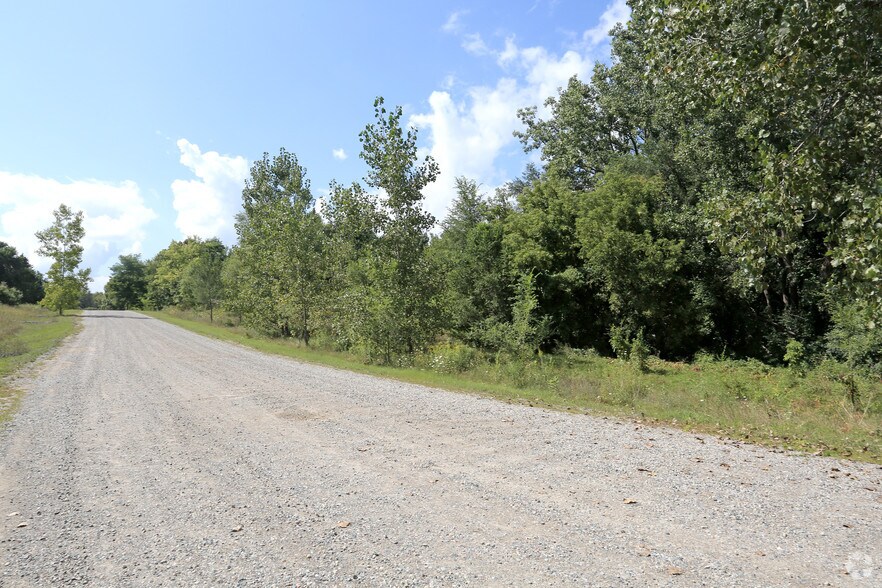 More Photos Of 823 N Lapeer Rd, Orion Township Land For Lease