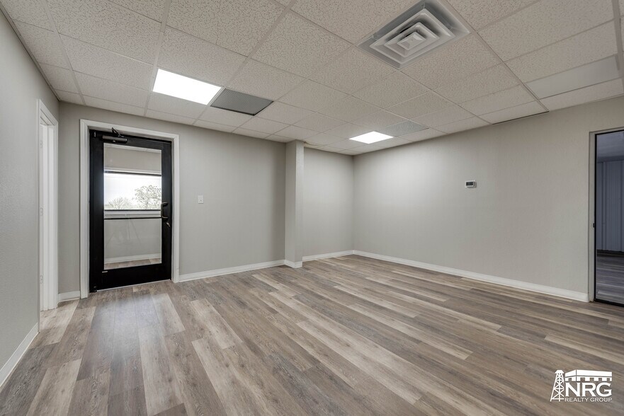 More Photos Of 8800 NW Loop 338, Odessa Warehouse For Sale