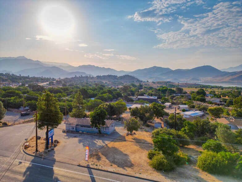 More Photos Of 6540 Wofford Blvd, Wofford Heights Bar For Sale