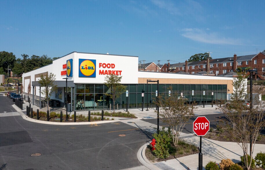 Primary Photo Of 1504 Havenwood Rd, Baltimore Supermarket For Lease
