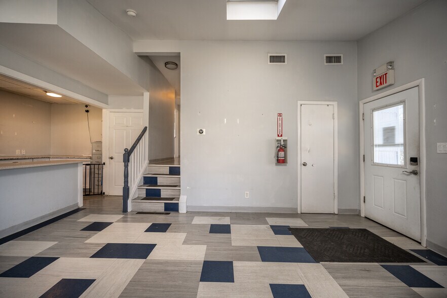 More Photos Of 320 N Highland Ave, Ossining Office For Sale