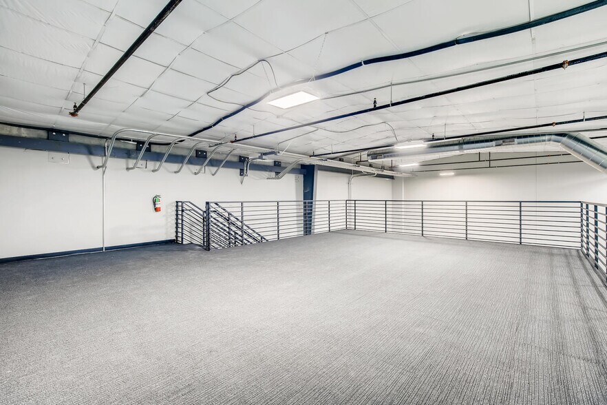 More Photos Of 7637 FM 3009, Schertz Light Distribution For Sale