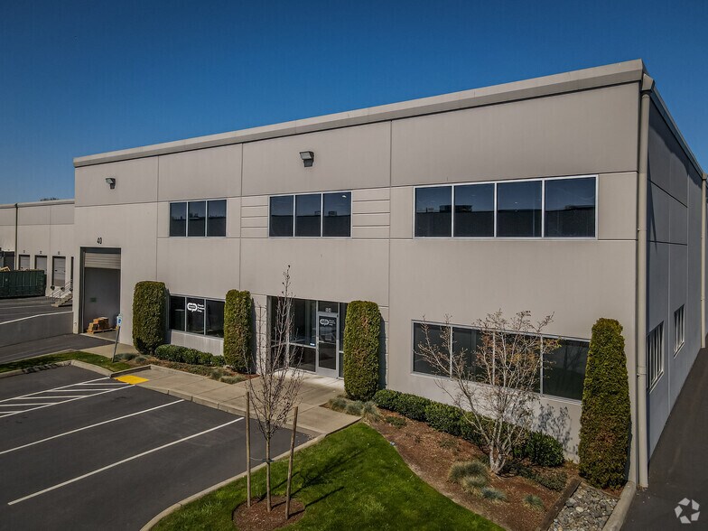 More Photos Of 4810 D St NW, Auburn Distribution For Lease