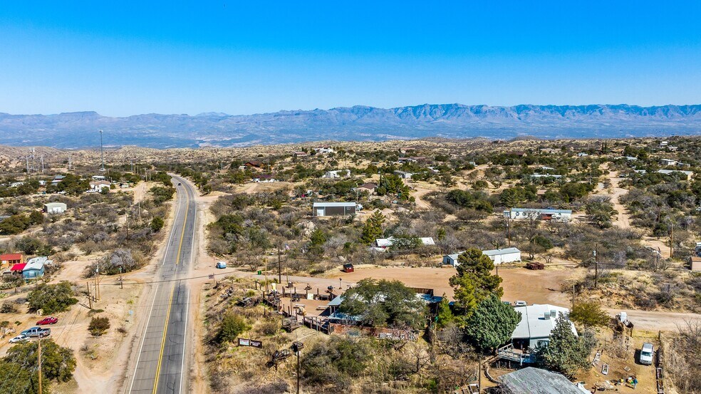 More Photos Of 1200 N Jefferson Dr, Oracle Bar For Sale