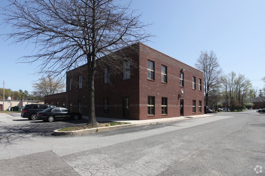 More Photos Of 2 Post Office Rd, Waldorf Medical For Lease