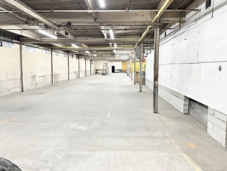 More Photos Of 2250 Urbanowitz Ave, Linden Industrial For Lease