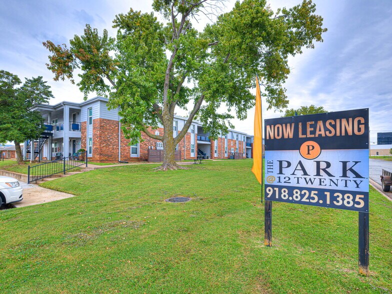 More Photos Of 1220 SE 9th St, Pryor Apartments For Sale