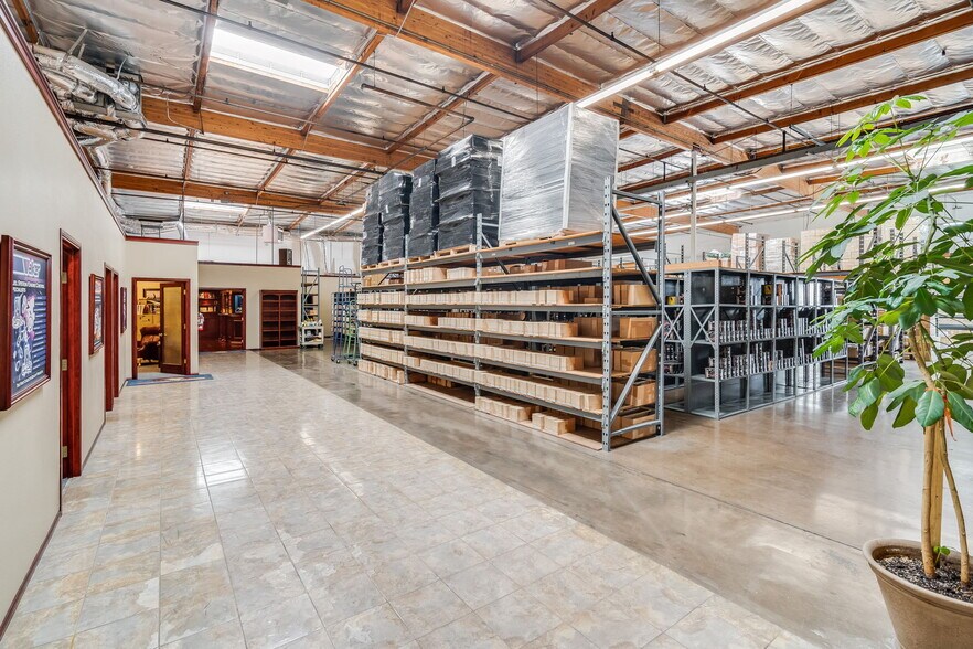 More Photos Of 14291 Commerce Dr, Garden Grove Manufacturing For Sale