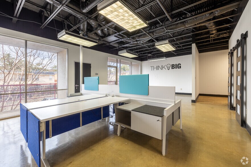 More Photos Of 3463 Magic Dr, San Antonio Office For Lease