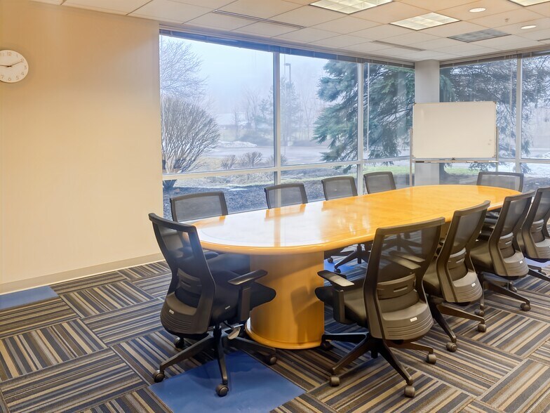 More Photos Of 30575 Bainbridge Rd, Solon Coworking Space