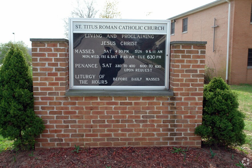 More Photos Of 3000-3006 Keenwood Rd, Norristown Religious Facility For Lease