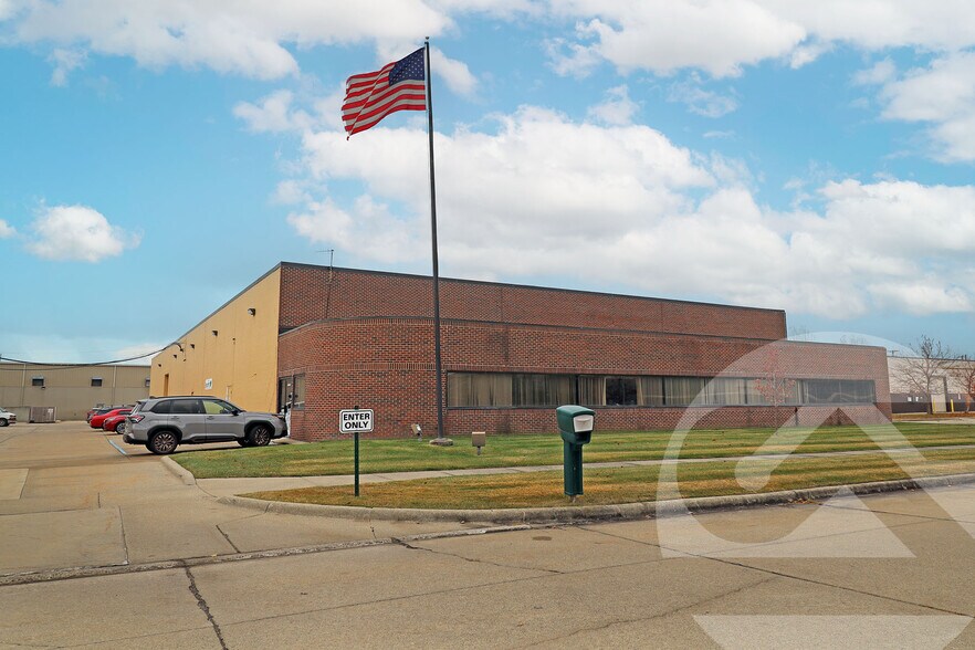 Primary Photo Of 15762 Claire Ct, Macomb Township Warehouse For Sale